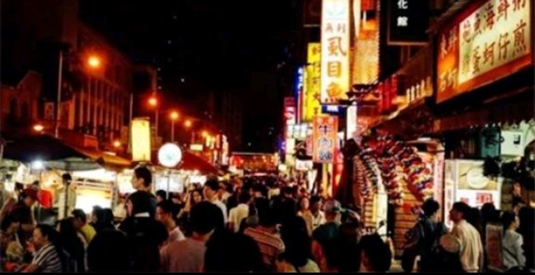 大同:万金街广场夜市经济带来的烦恼