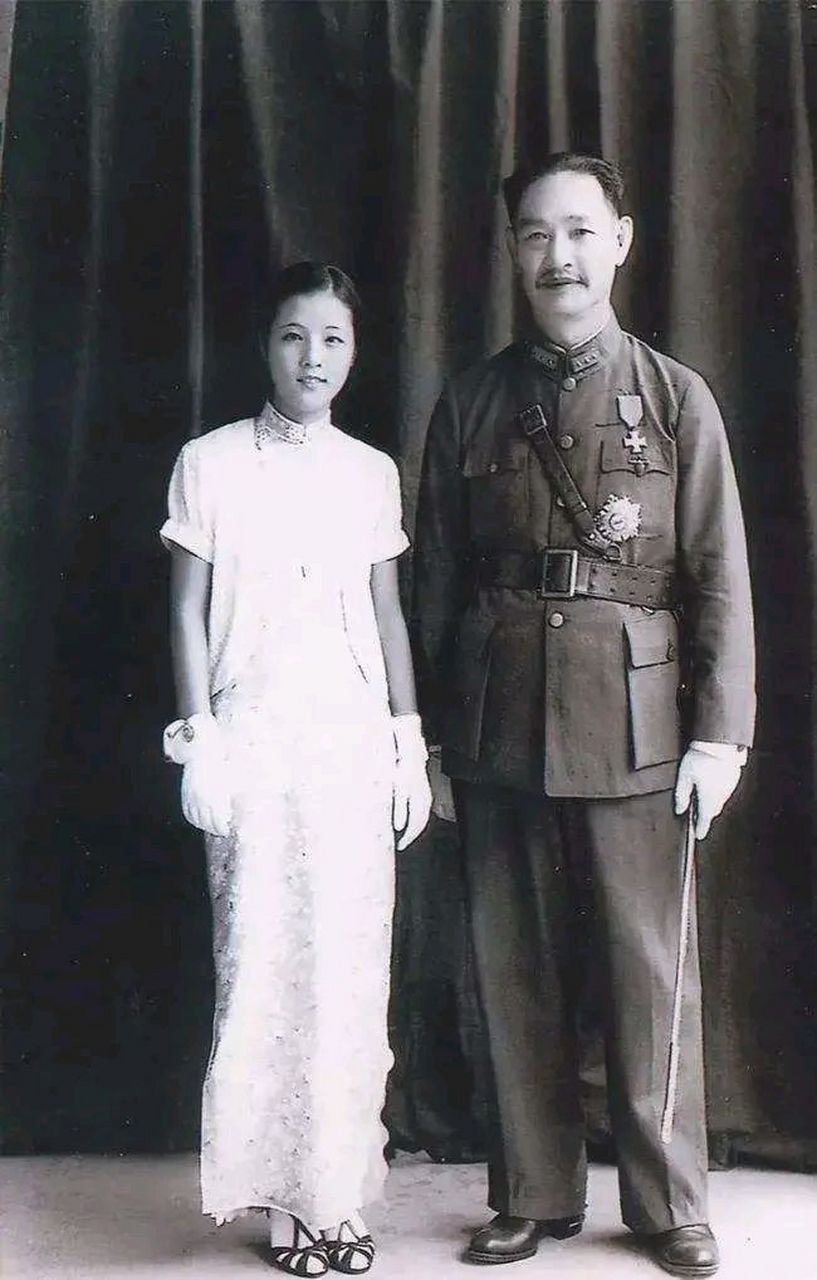 这张照片拍摄于1936年,程潜和夫人郭翼青合影.