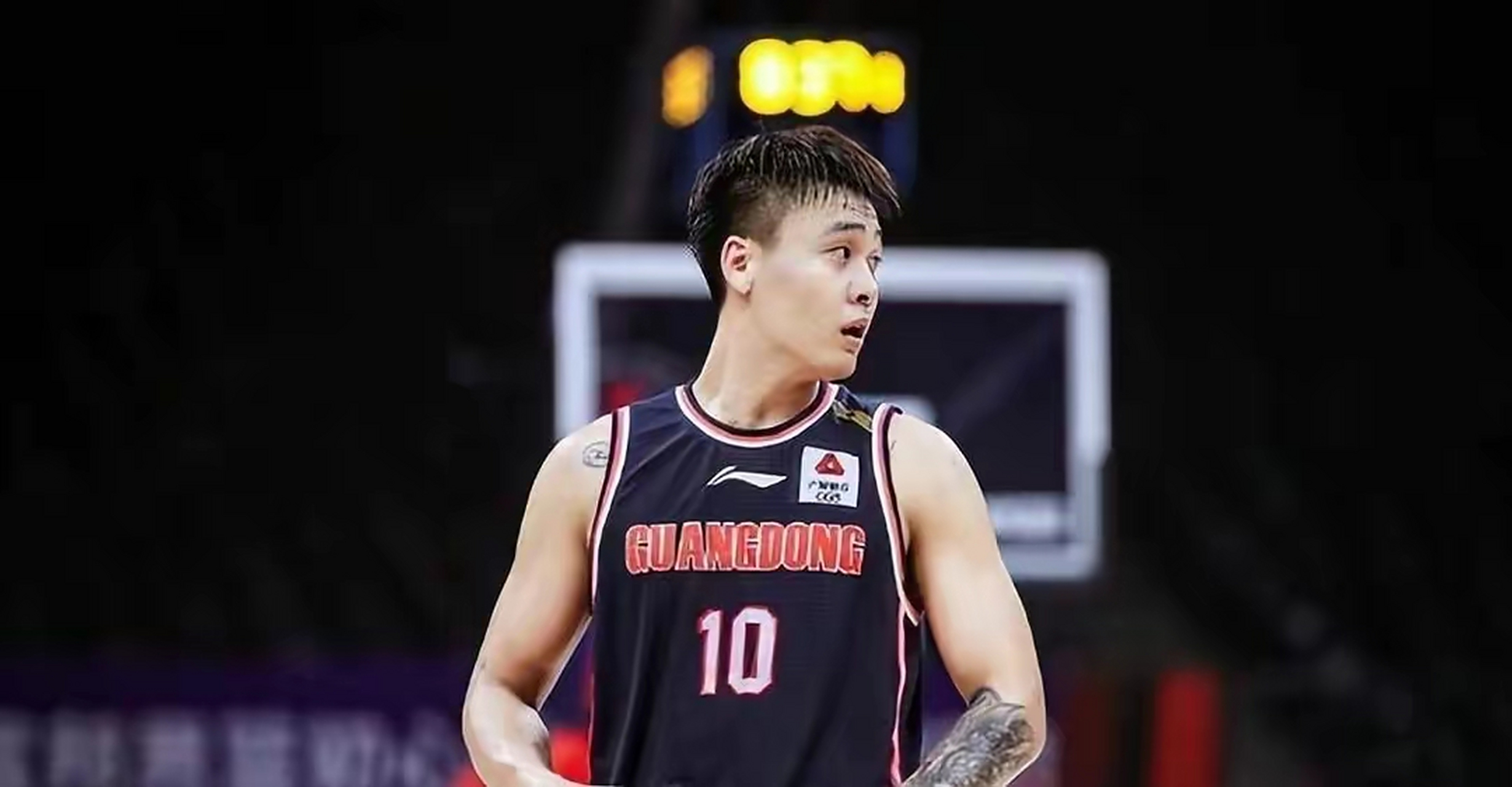 还是有人说赵睿会离开广东男篮,赵睿一直在转会的留言中,但是现实是