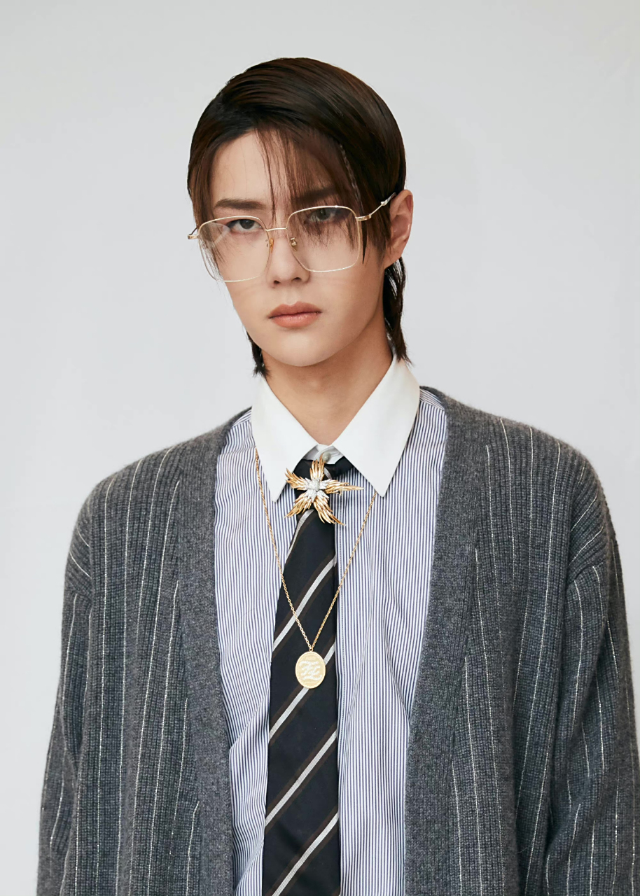 王一博这一组硬照,任何时候拿出来都令人眼前一亮[吃鲸]