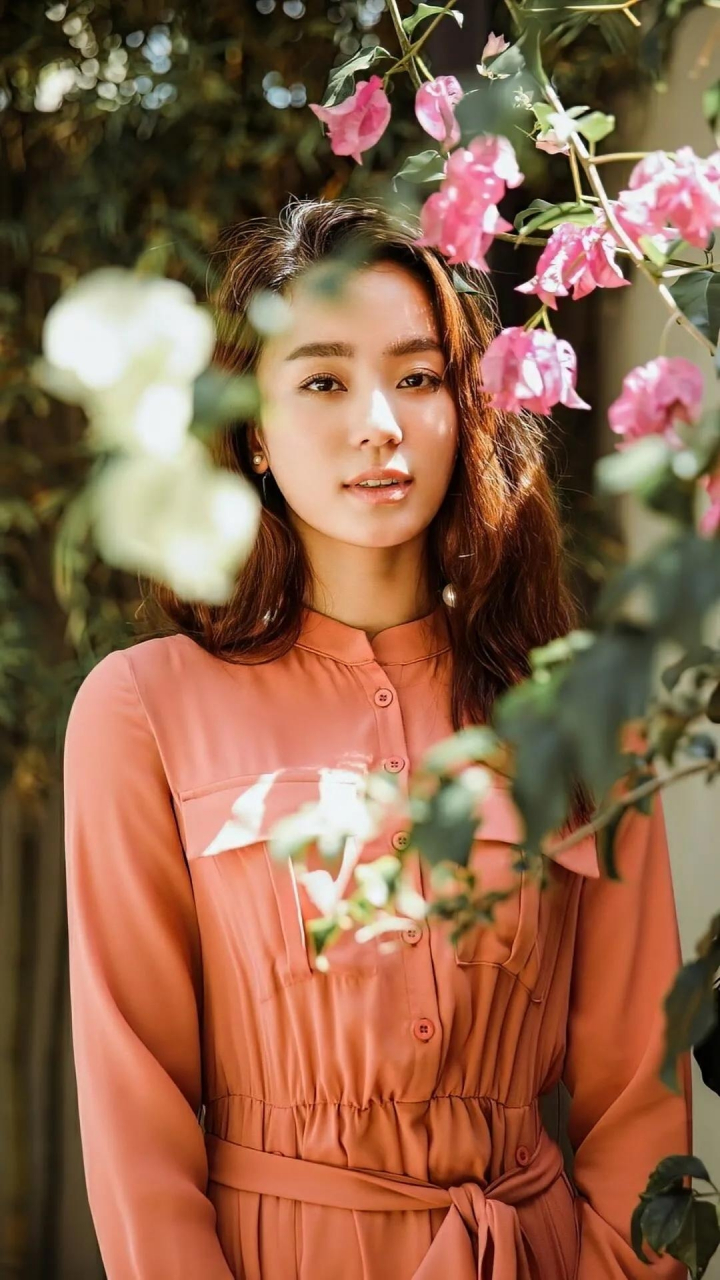 极品美女张梦露[鲜花]