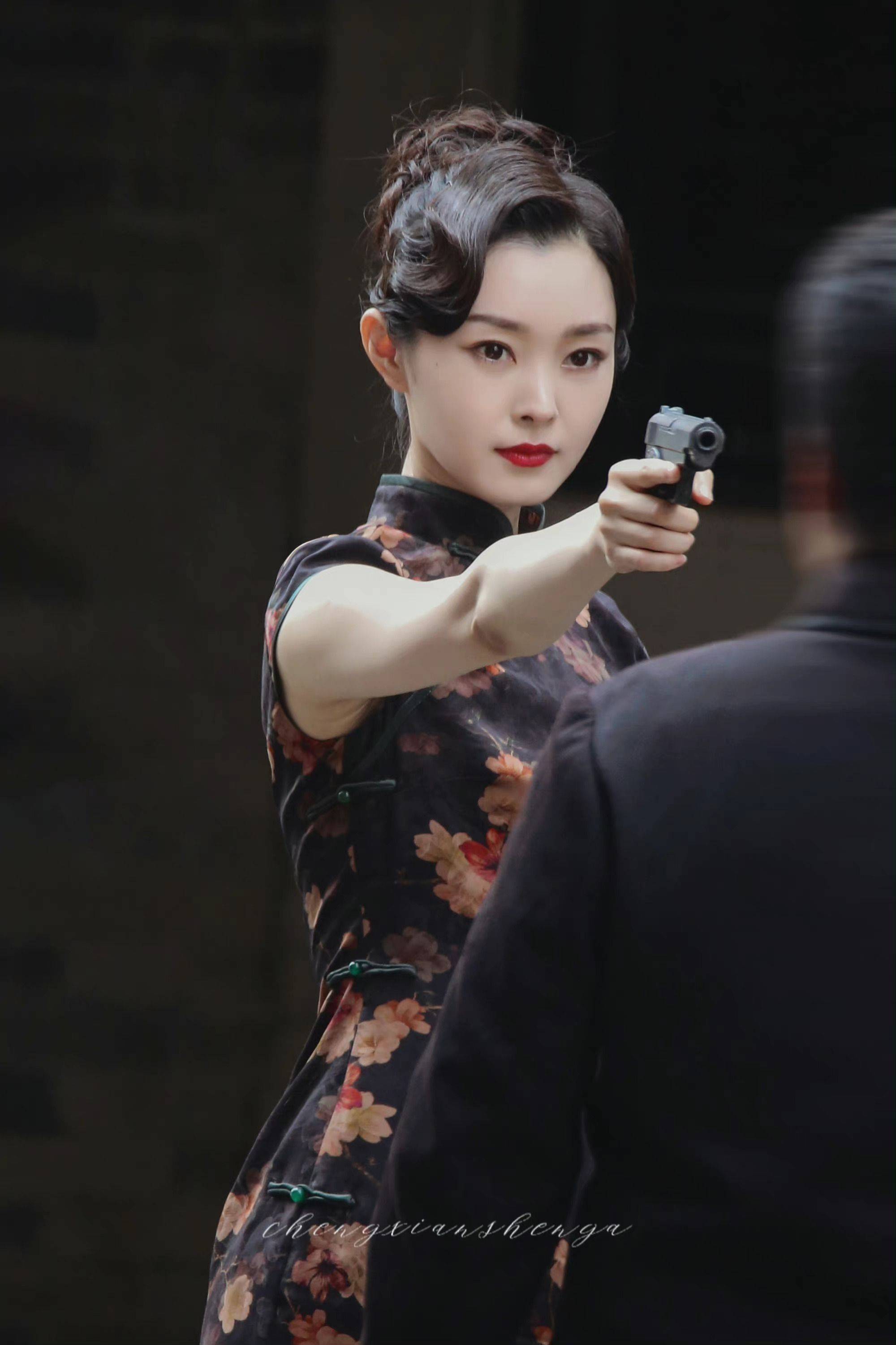 神仙打架系列,穿越时光的旗袍佳人,宋轶与李小冉谁更具古典美?