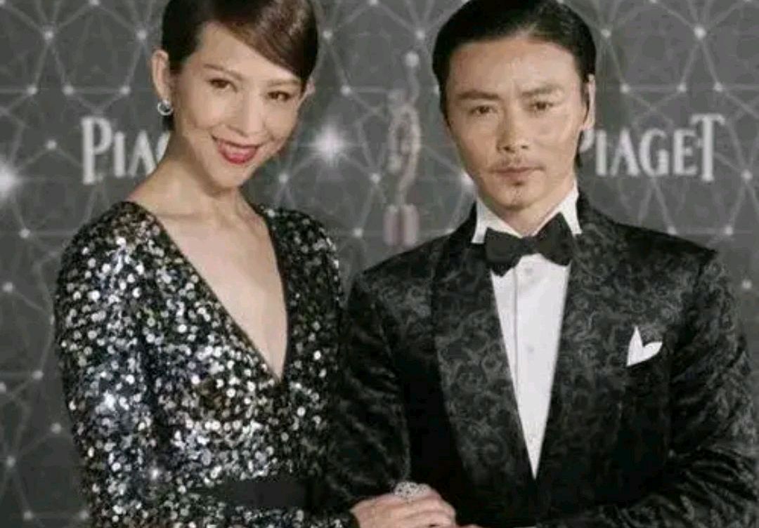 张晋在社交平台晒出一封长信向结婚14年的老婆蔡少芬表达爱意