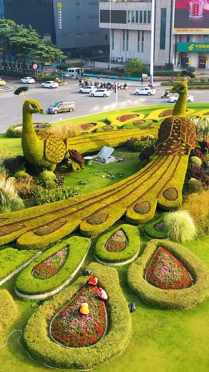 仿真大型孔雀绿雕来图设计定制