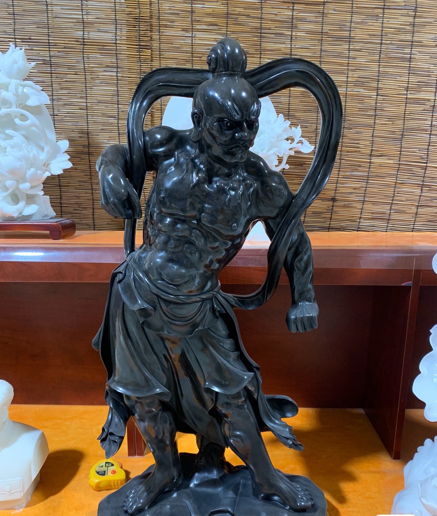 寺庙石雕哼哈二将金刚力士像