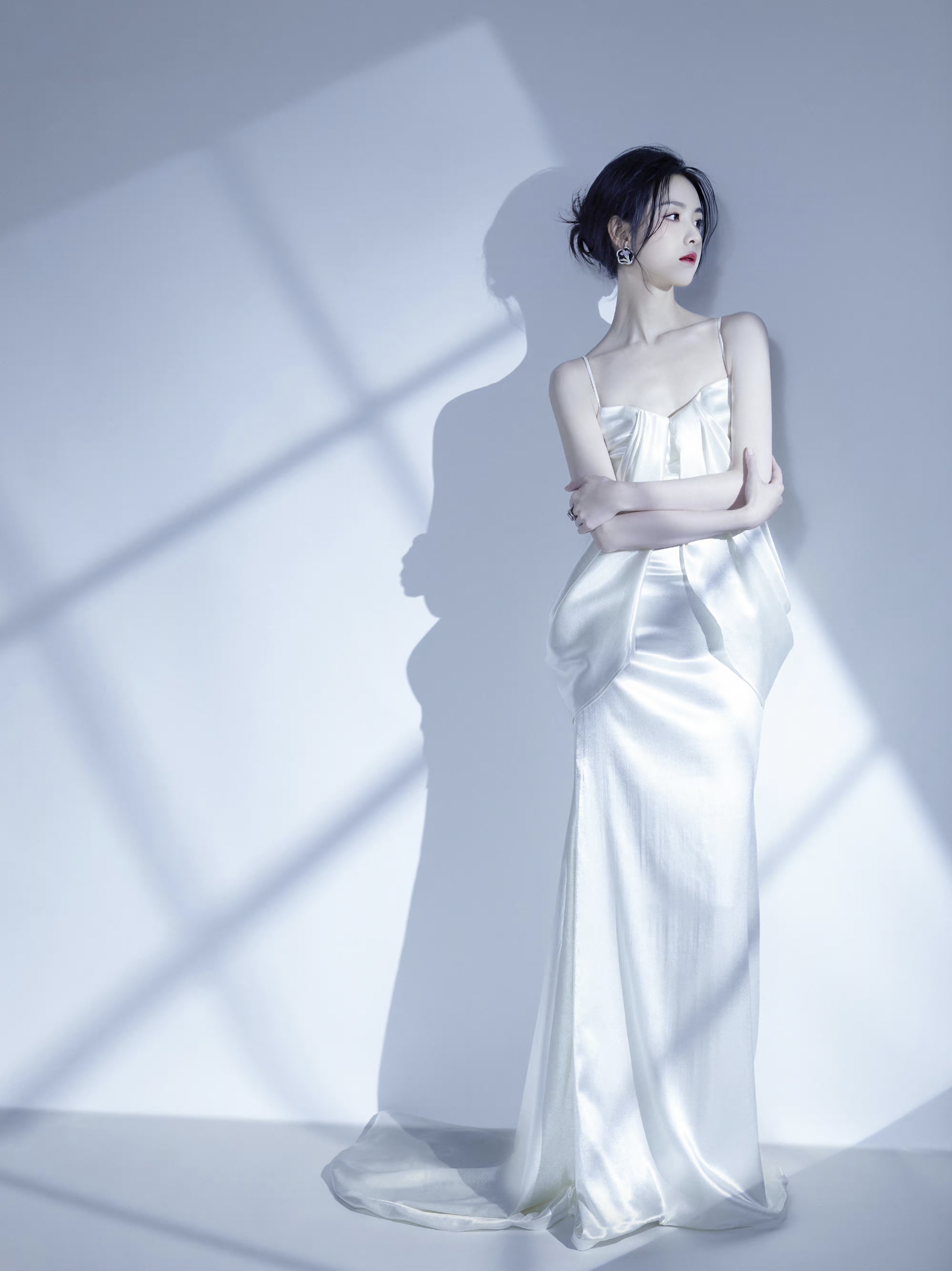 陈都灵i优雅灵动,宛若仙女下凡一般