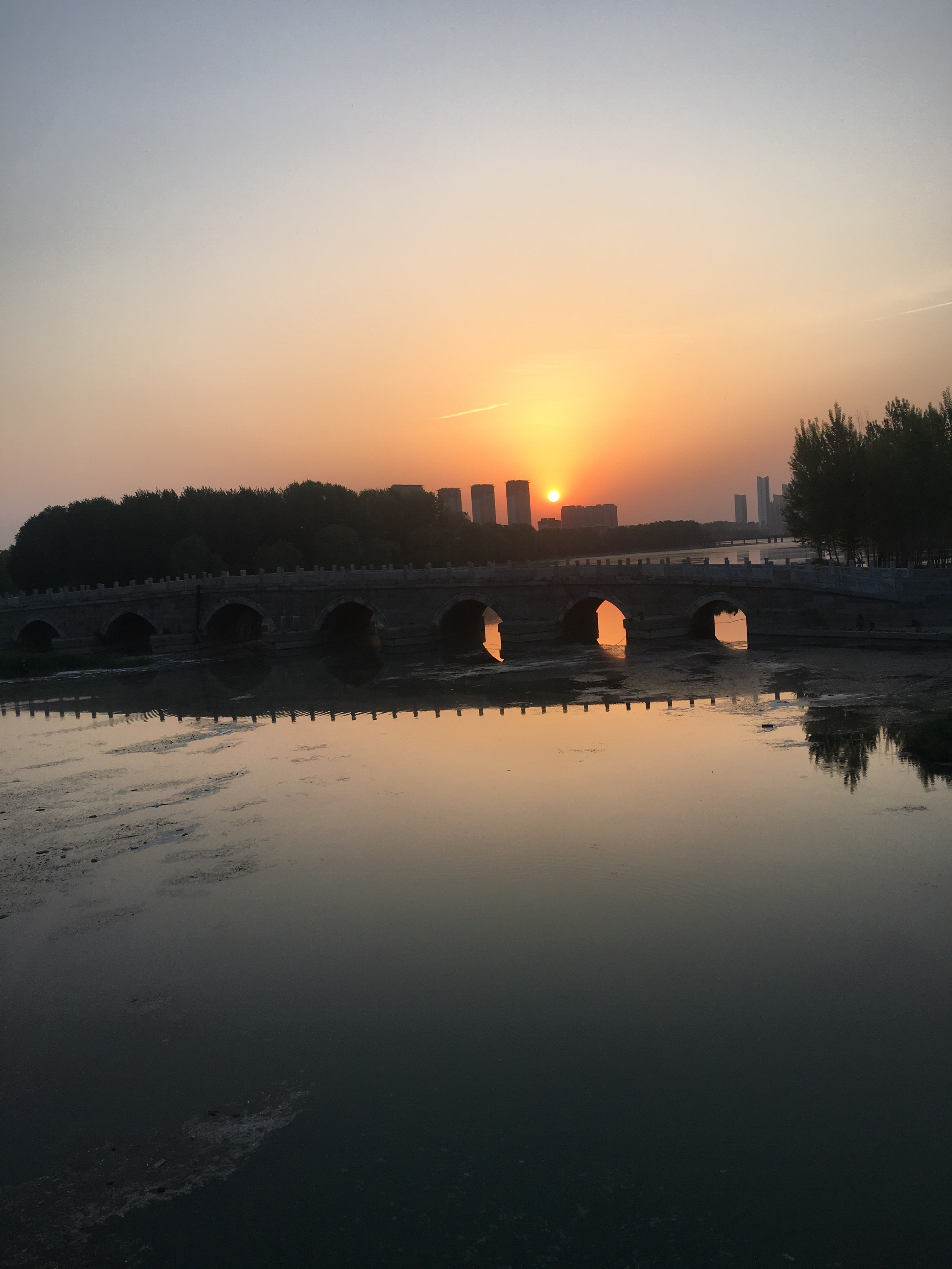 北方早晨的日出