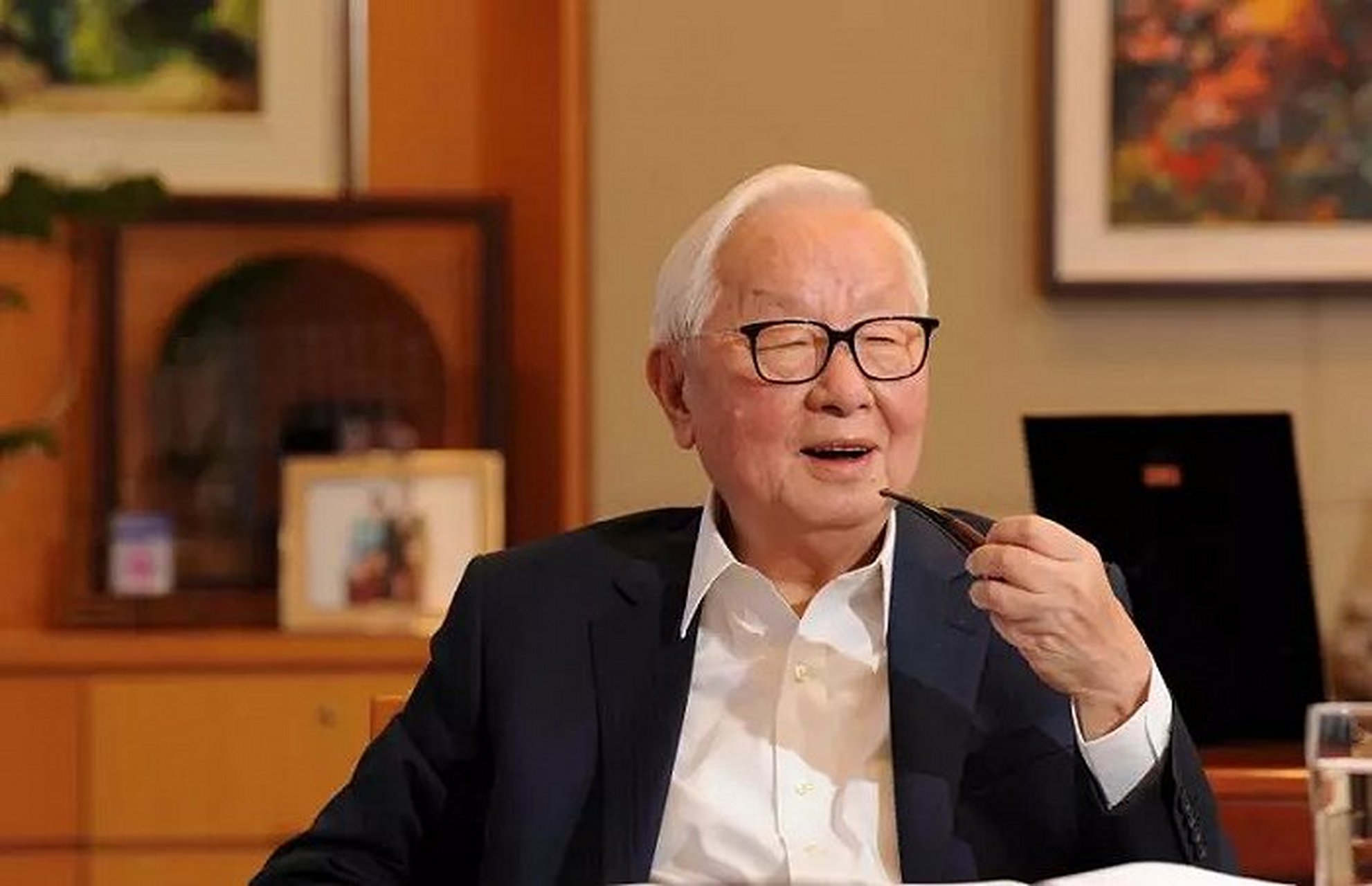 芯片战争–台积电张忠谋 张忠谋1931年出生于浙江宁波,后来因为抗日