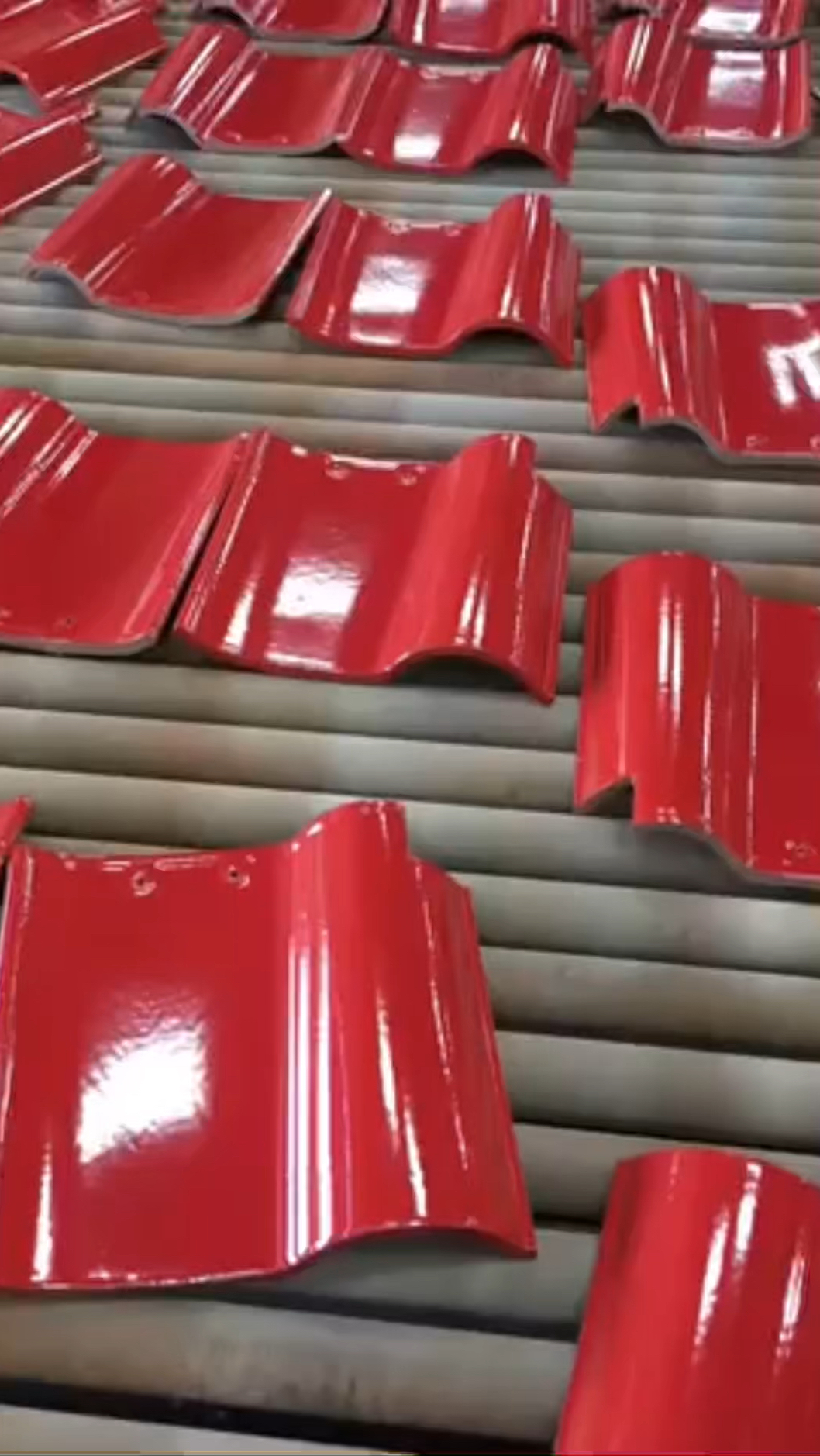 中国红s瓦,定制款出货中,琉璃瓦,建筑工程瓦