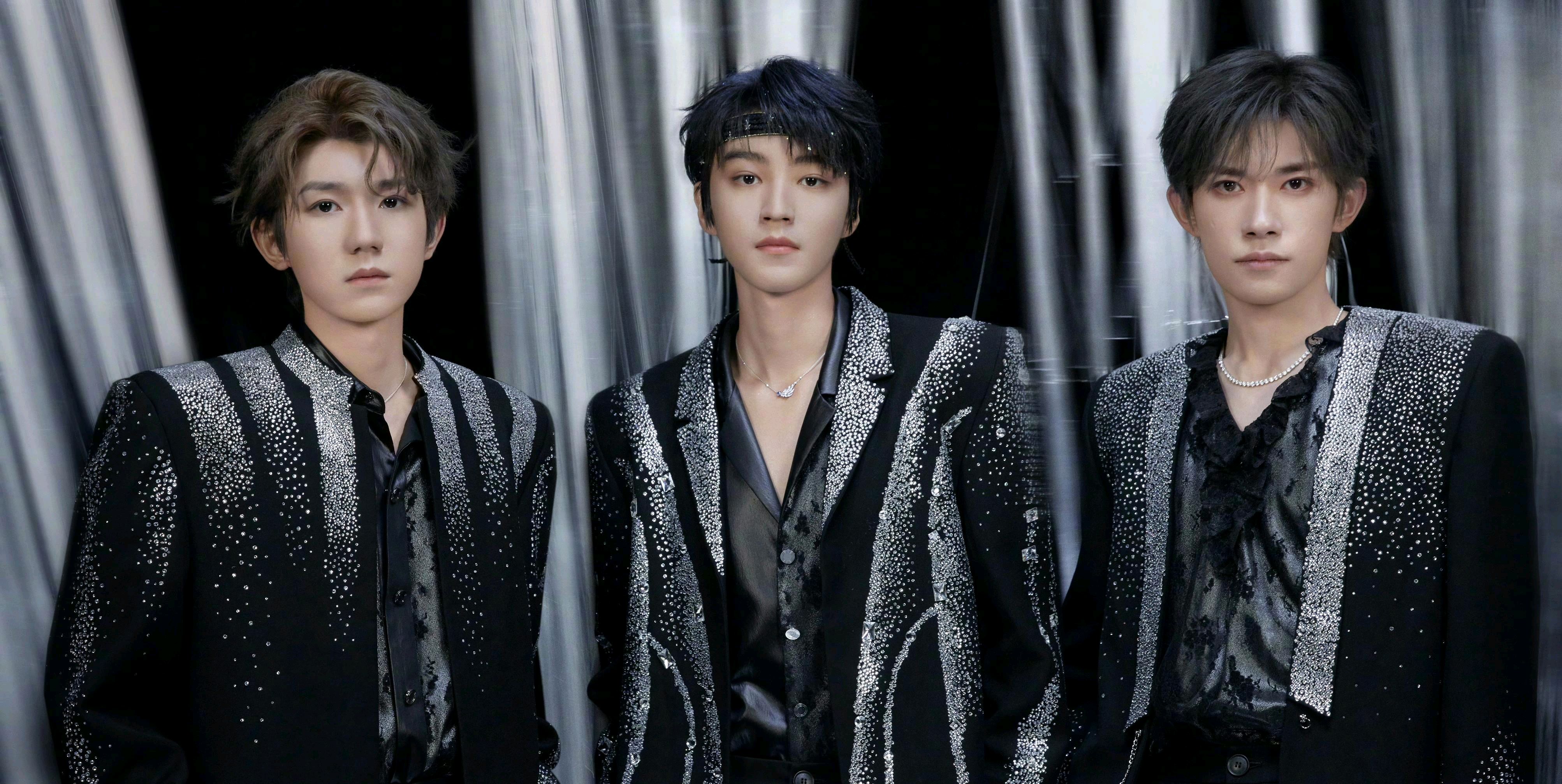 蓝羽是tfboys演唱会主持人