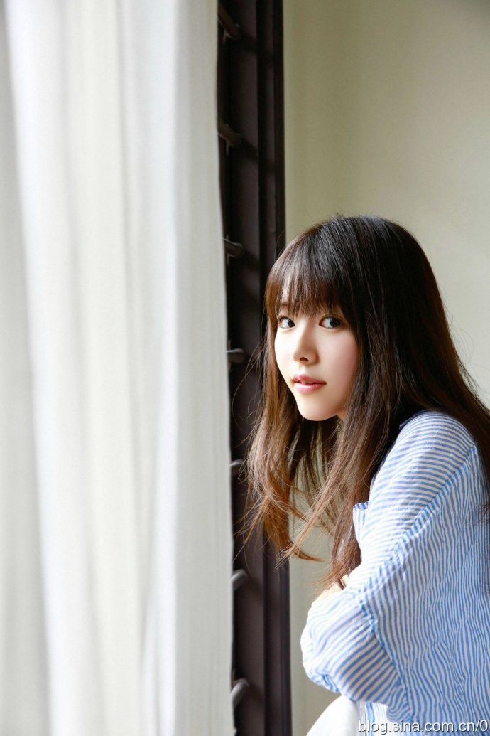 唐田英里佳写真