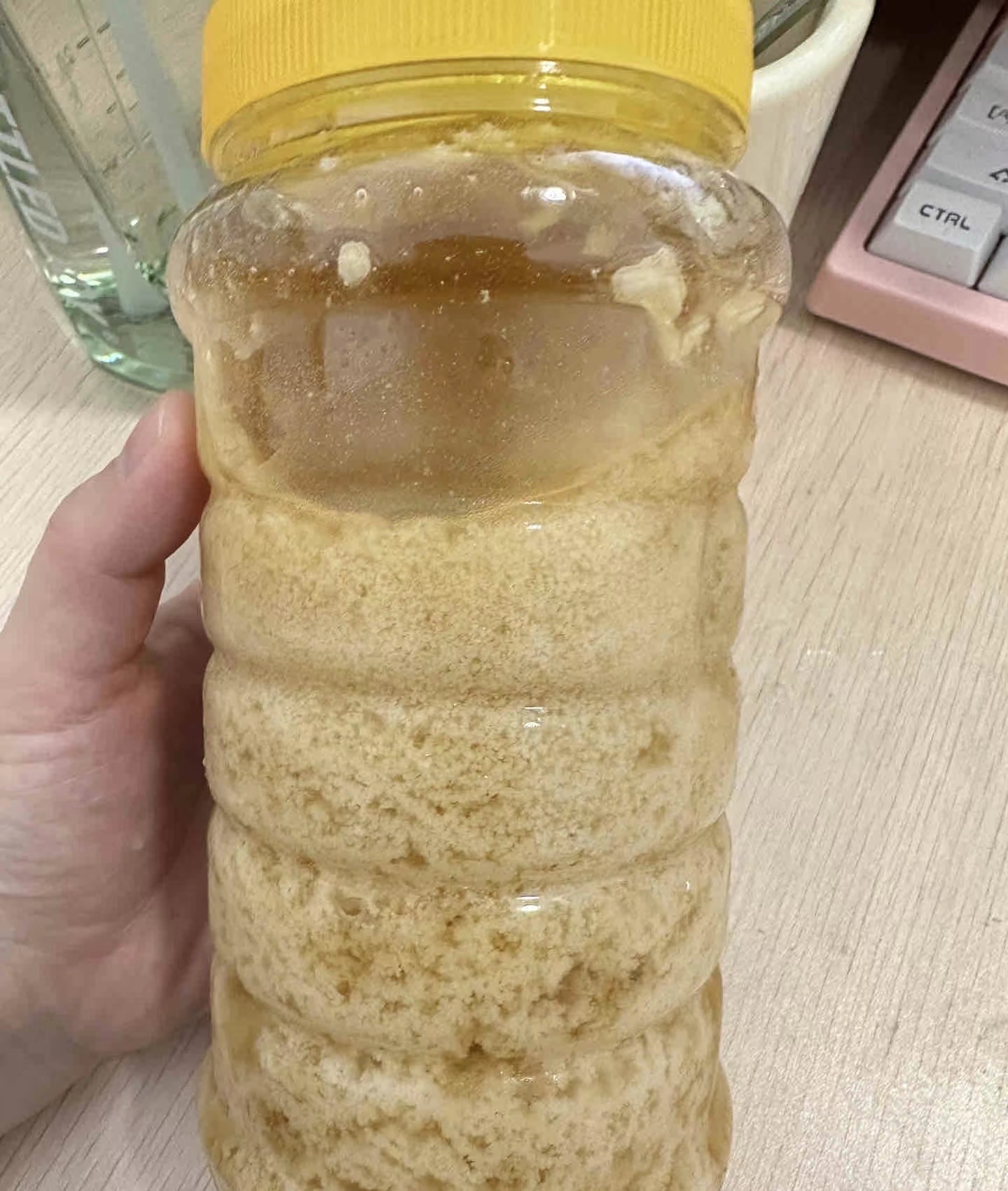 土蜂蜜时间长了会变质吗(土蜂蜜放时间长了好吗)