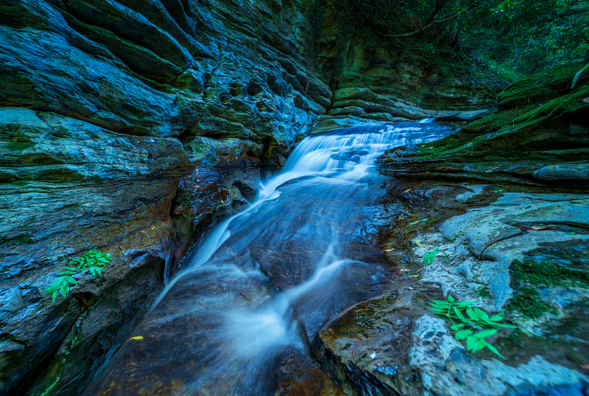 广元旺苍盐井河大山里的溪流,宁静优美的地方,没有外人打扰!