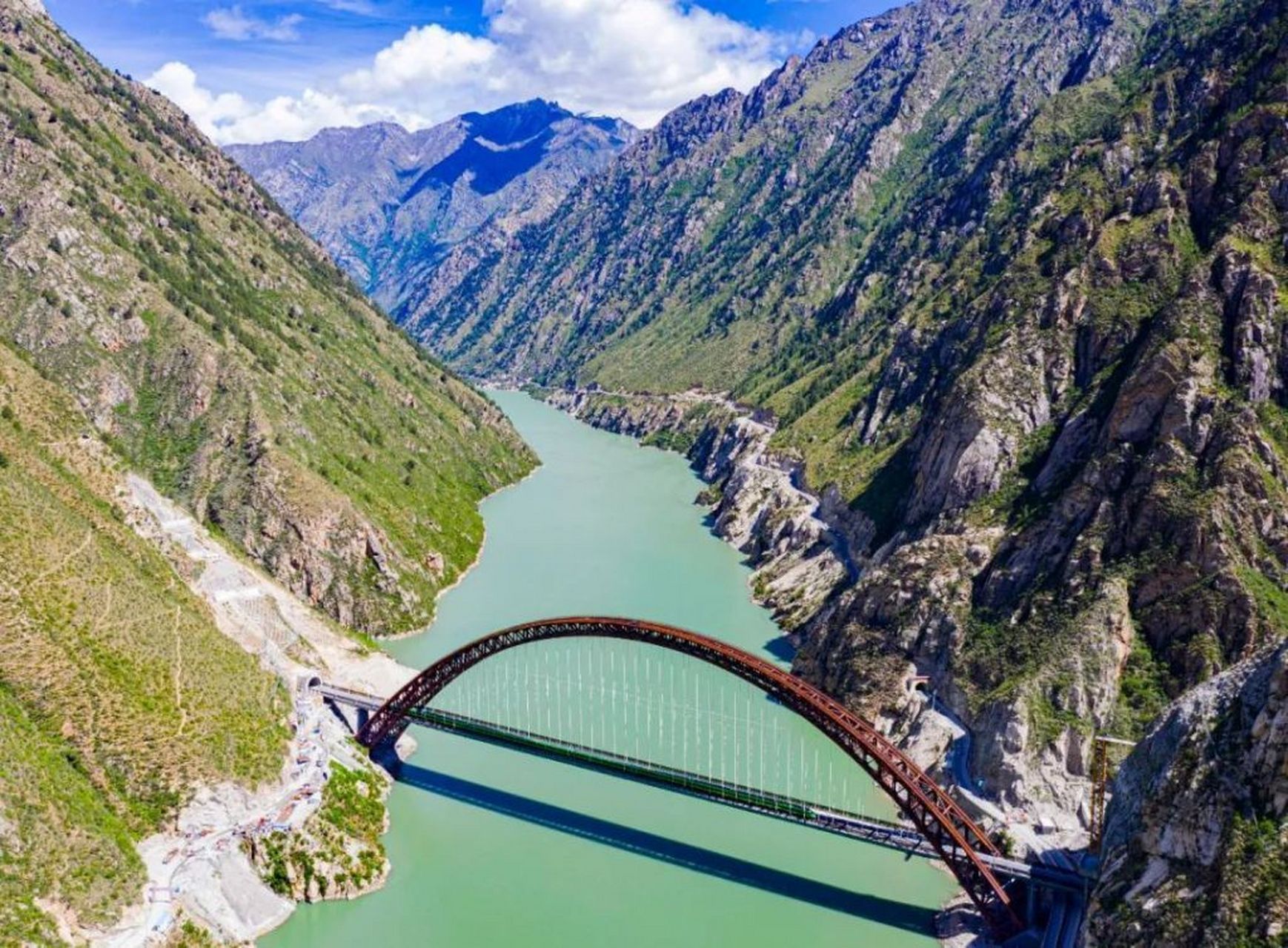 中国桥梁丨藏木雅鲁藏布江双线特大桥  2021年6月,伴随西藏首条电气化