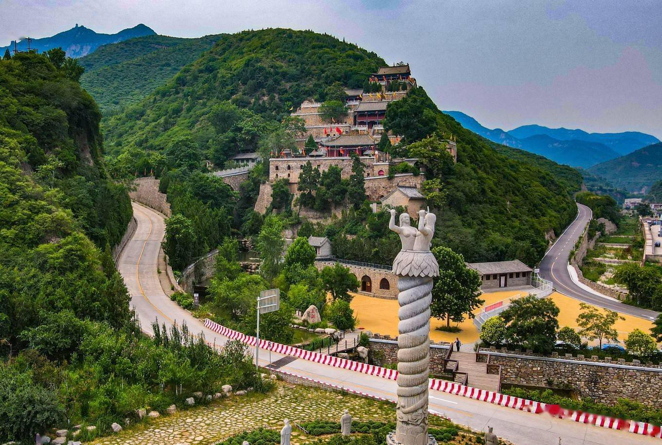 云丘山风景区,夏天避暑胜地爬山,冰洞看冰川,看风景名胜区