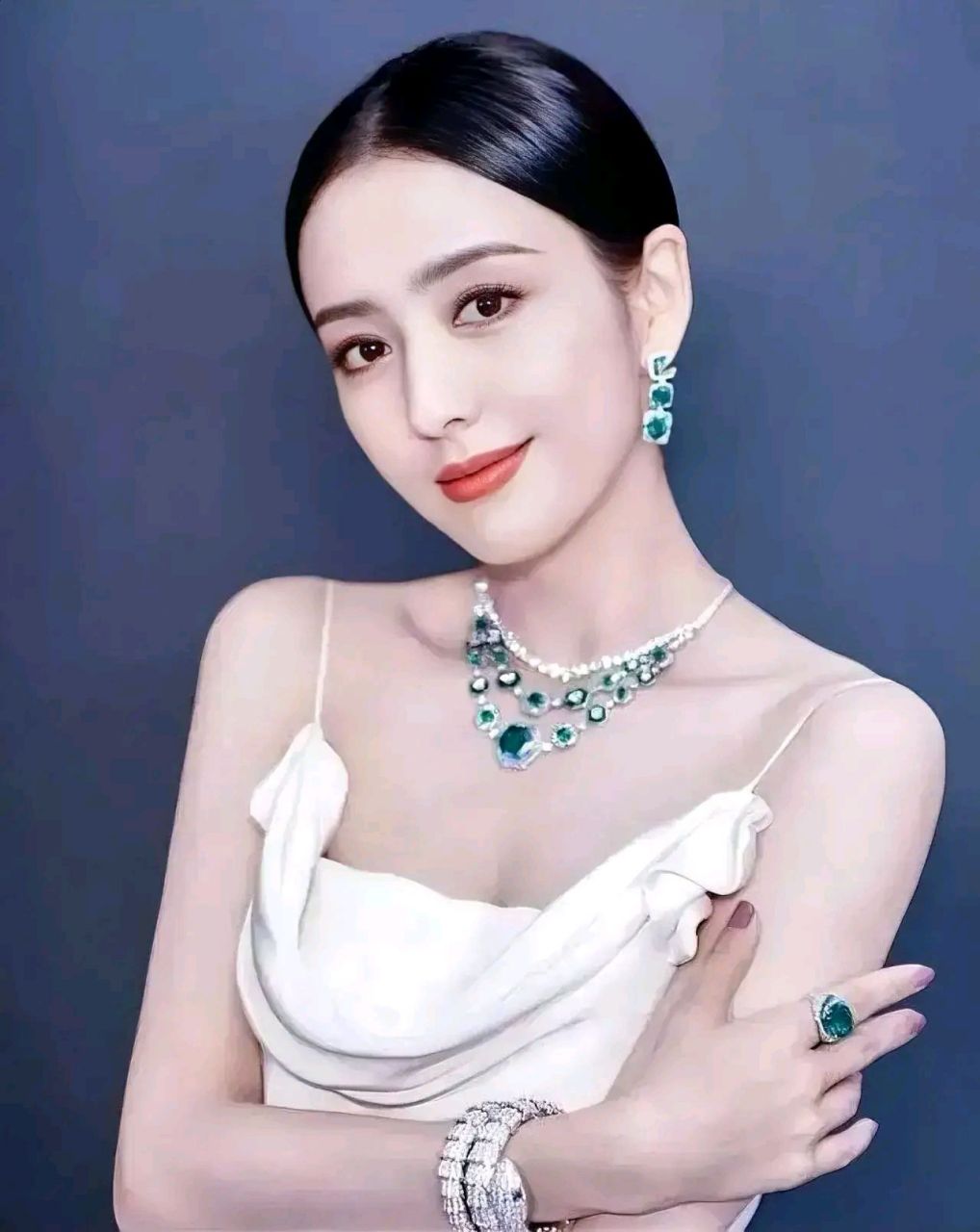 杨幂,1986年 2.杨颖,1989年 3.刘亦菲,1987年 4.刘诗诗,1987年 5.