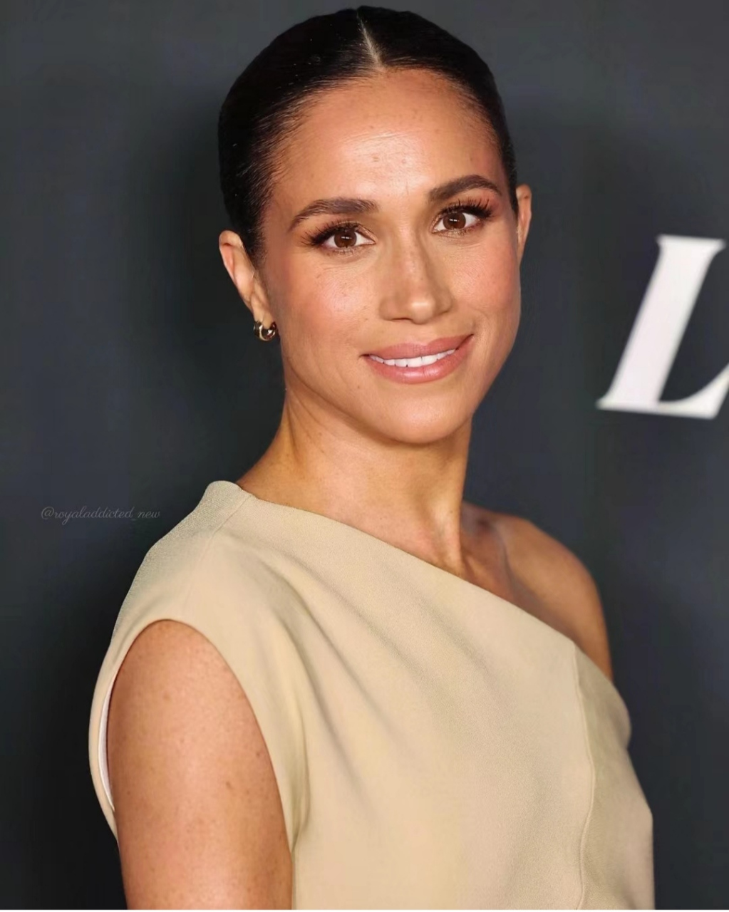 近日,苏塞克斯公爵夫人梅根·马克尔亮相"variety power of women"