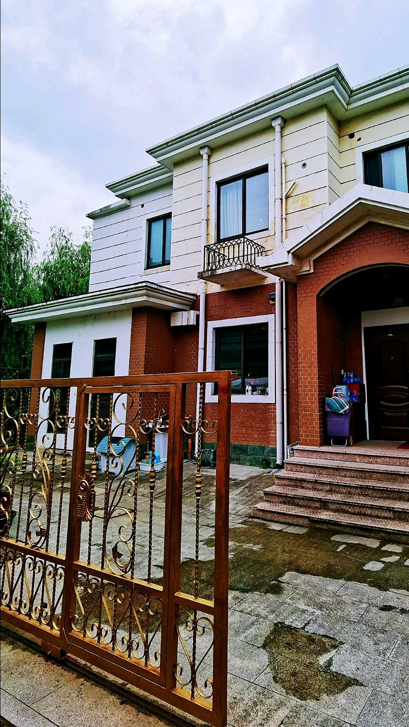 上海泗泾322平的独立别墅,装修新,保养好,就两层,起居生活方便,还有