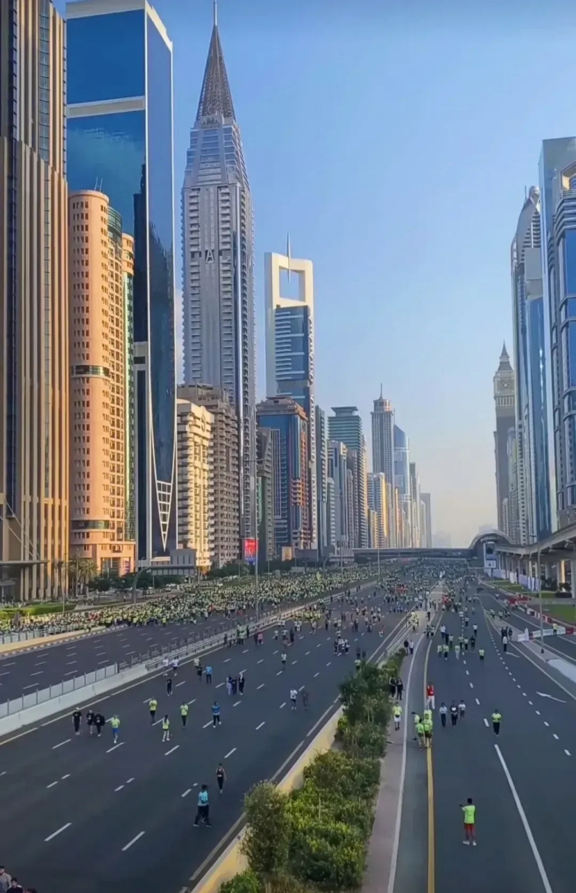 有人说这是深圳最繁华的一条街——深南大道!