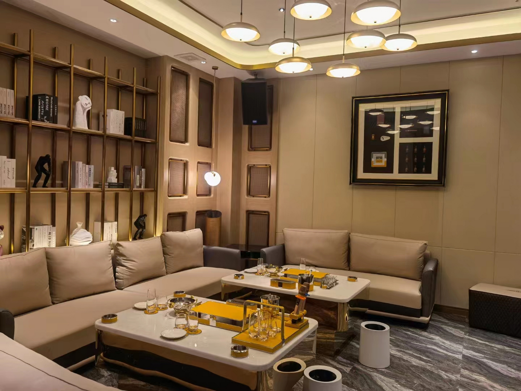 杭州凤凰城ktv怎么消费/小费是多少的.