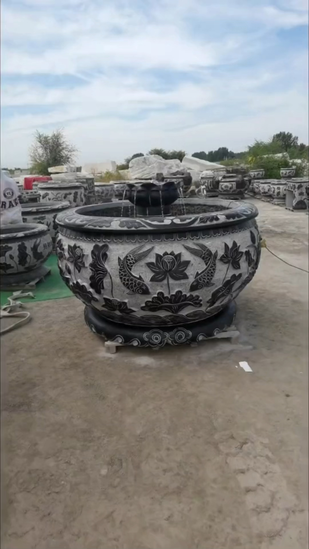 庭院流水鱼缸,鱼缸造景,大石缸,鱼缸流水庭院摆放