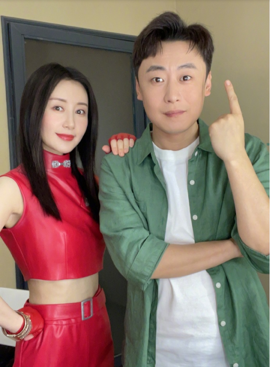 舒畅和李滨再相遇,重回《魔幻手机》了