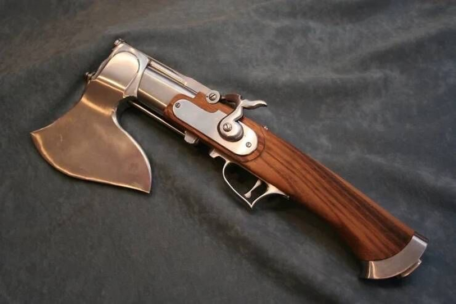 博物馆中的藏品:斧头枪(18世纪)