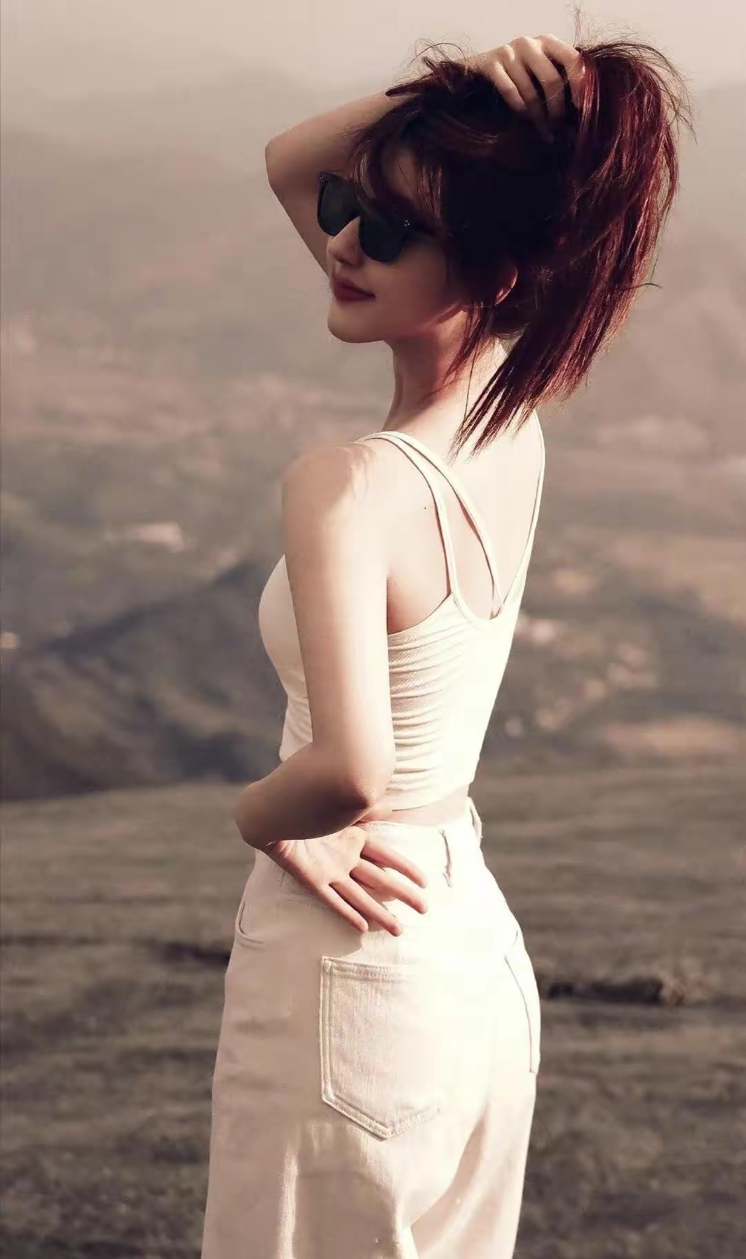 赵露思戴着墨镜都迷人