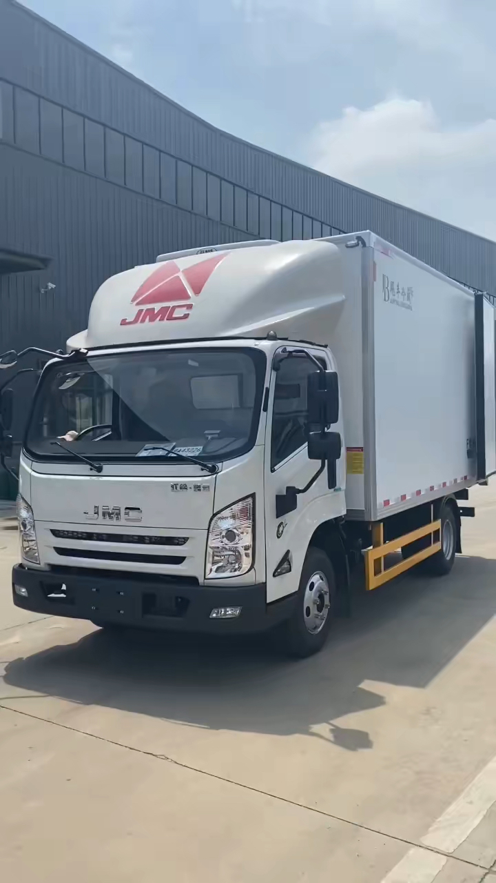 4.2米江铃凯运宽体冷藏车 143马力 支持分期-度小视