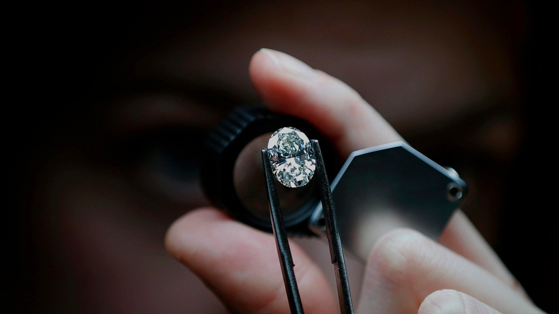 培育钻石取代不了天然钻石如同再高仿lv包动摇不了真lv包