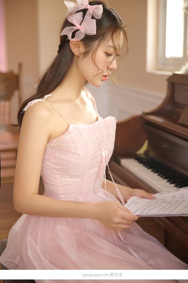[YALAYI雅拉伊] 2022.04.27 No.924 甜酷女生 [41P/326MB]