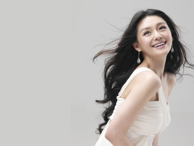 这次,46岁的大s成了笑话,老公在韩开泳装派对,与前女友复合