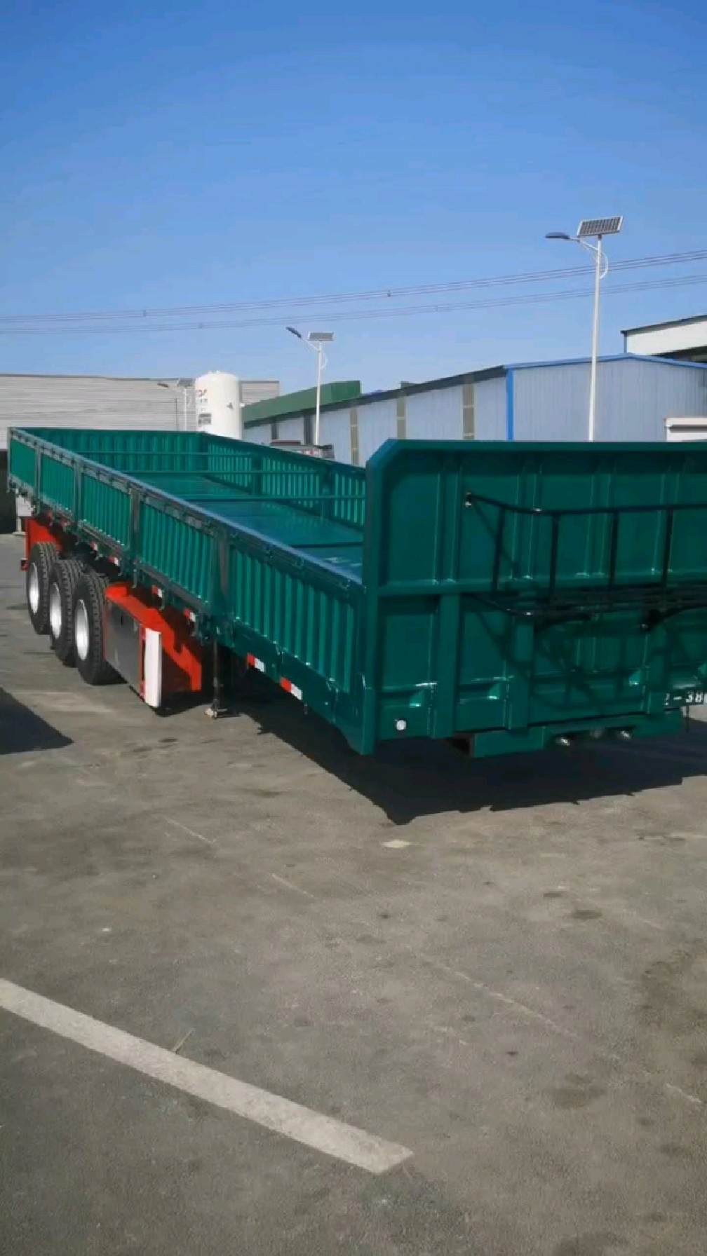 自卸车13米三轴侧翻自卸半挂车