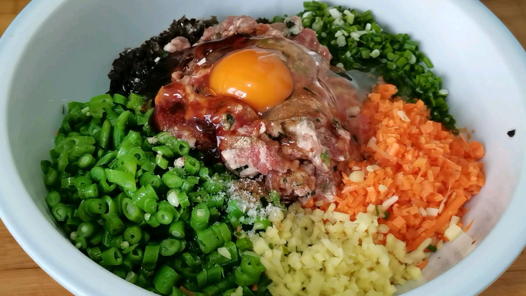 豇豆肉馅饺这样做,更美味健康又营养,饺子劲道鲜香煮制很关键