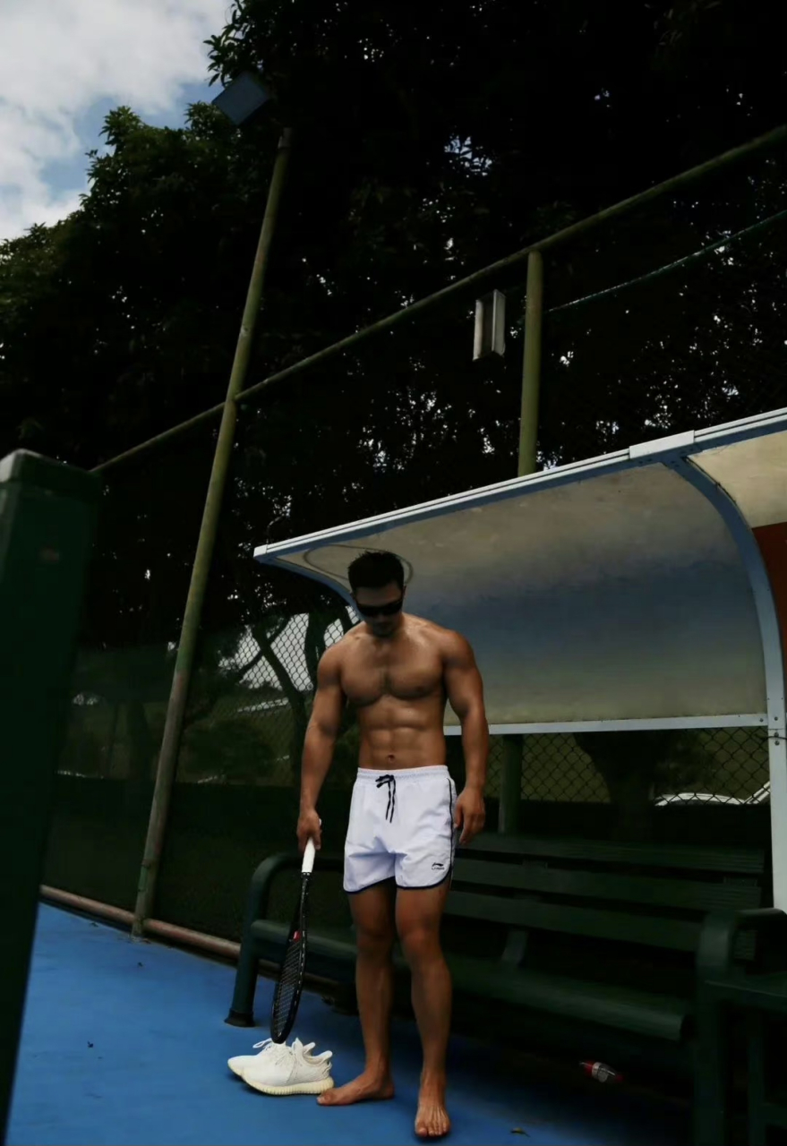 黑皮网球肌肉男#肌肉型男# #运动