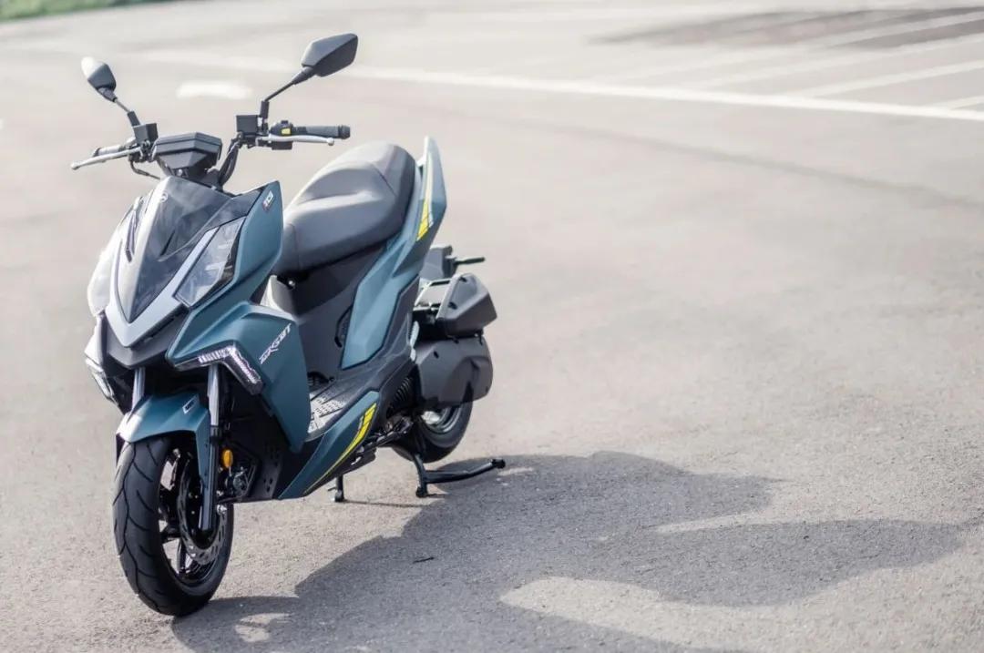 三阳drg150tcs独特后避震设计5050车重配比同级运动健将