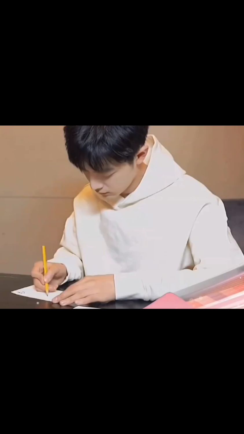 肖战画画,肖画家,小画家!