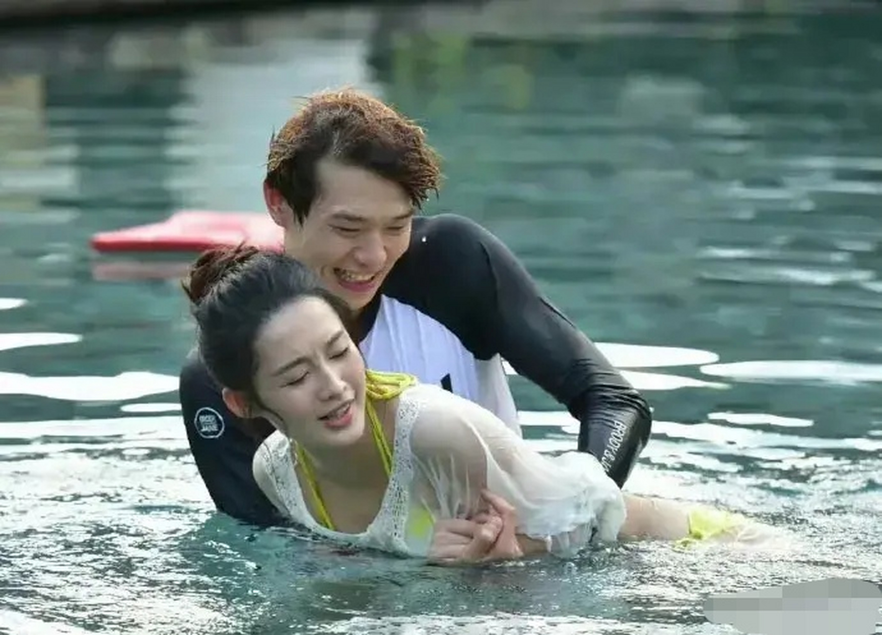 魏大勋,李沁曾经参加恋爱综艺节目.