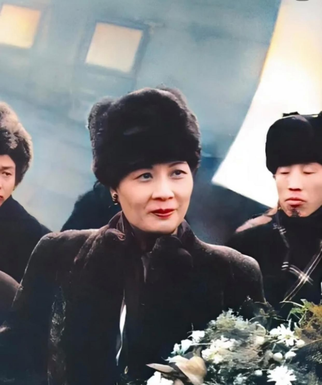 宋美龄各个时期的照片,青年时眉清目秀,中年时端庄大方,老年时慈眉善