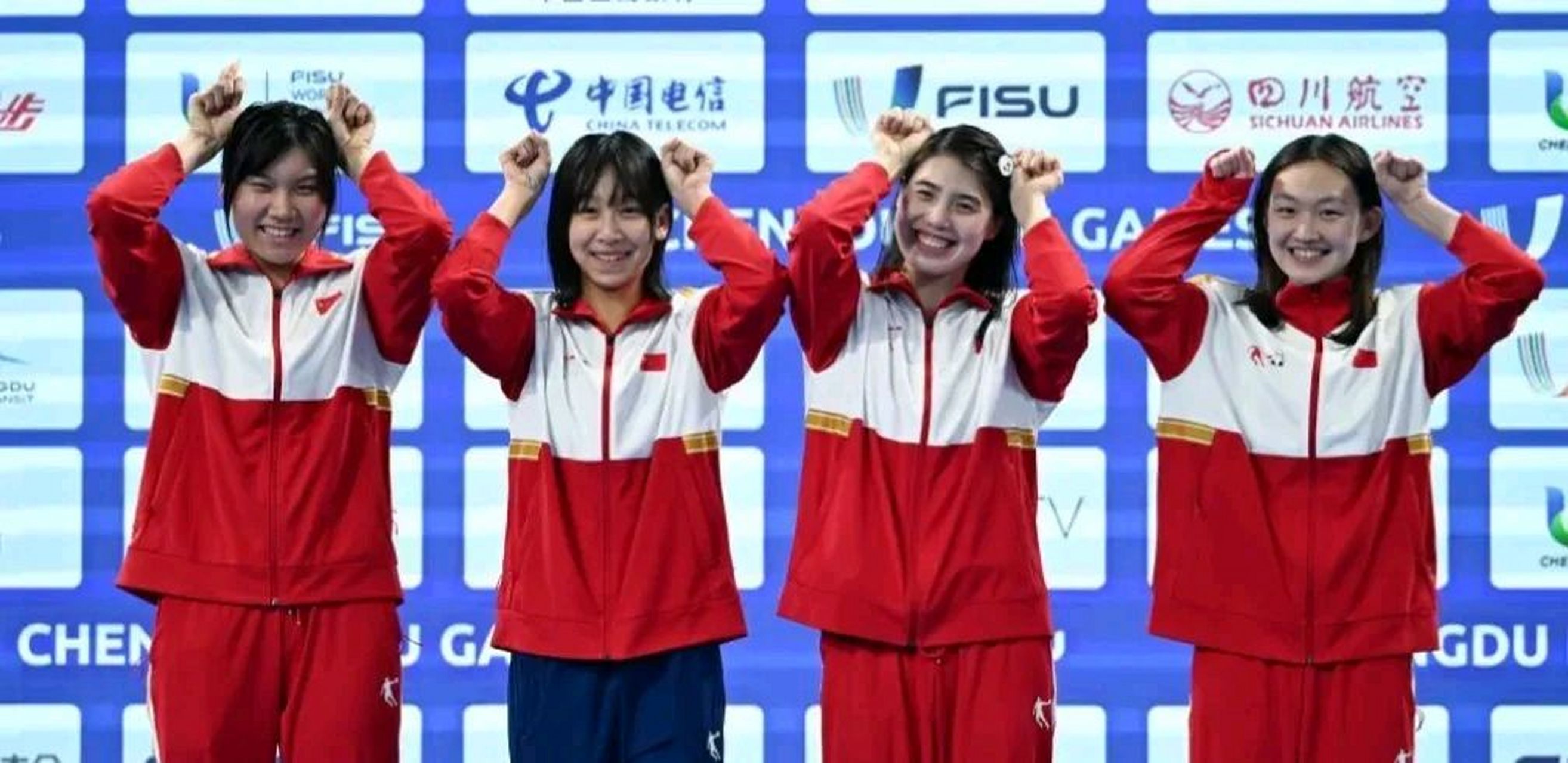 井上北华,姓井,名上北华,不是复姓.