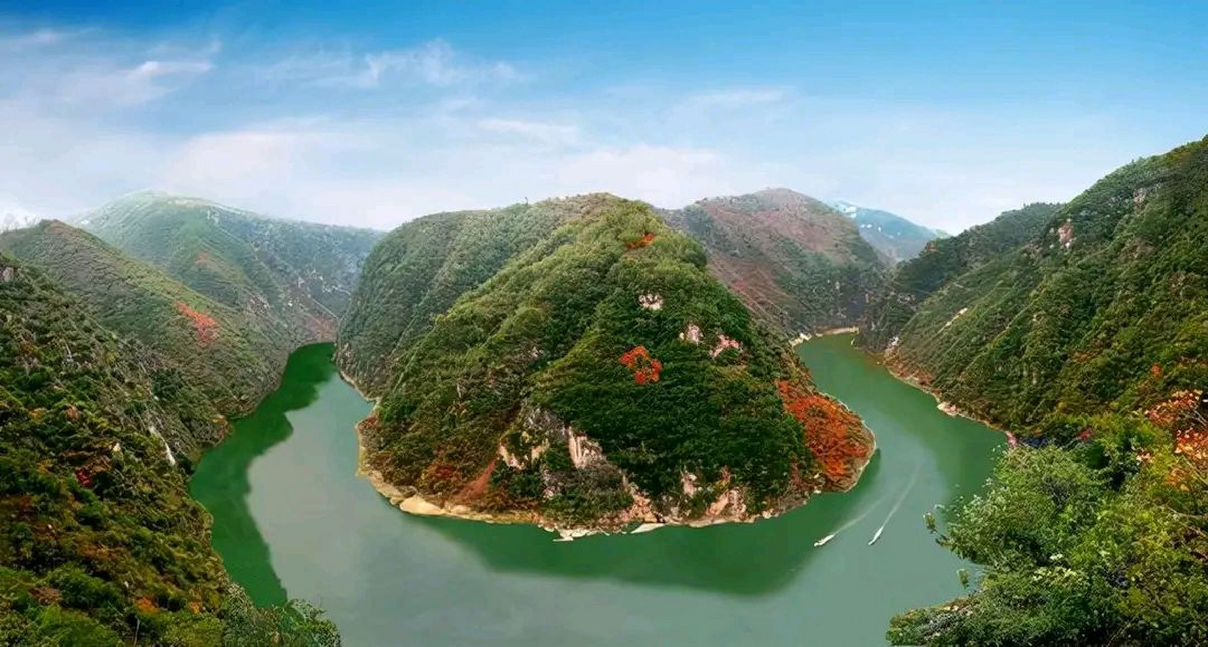 宝藏创作者计划# 双龙湾景区位于三门峡市卢氏县双龙湾镇,因屹立状篌