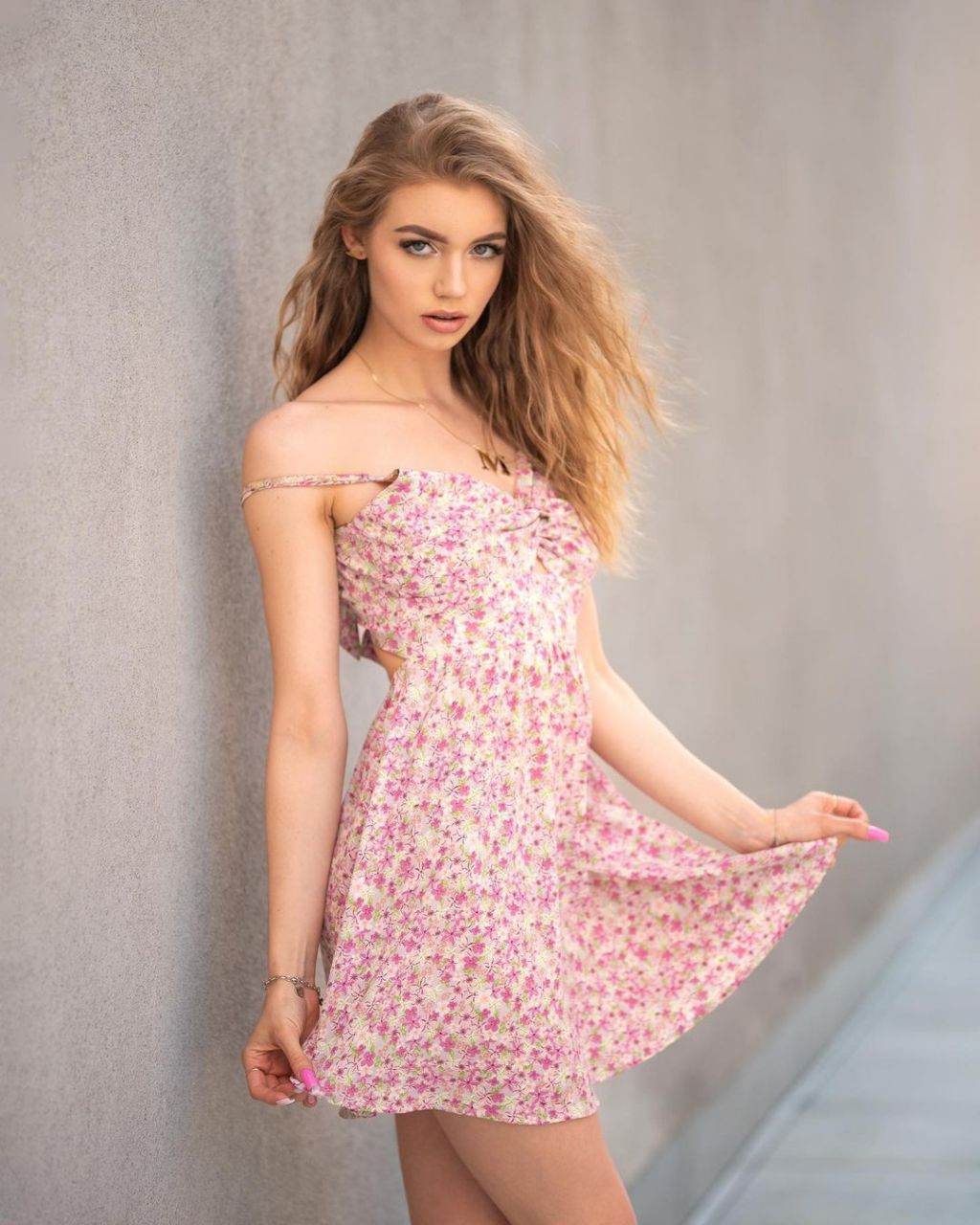 美丽的女子是君子心中最好的伴侣,她们的温柔贤淑让人心动不已.