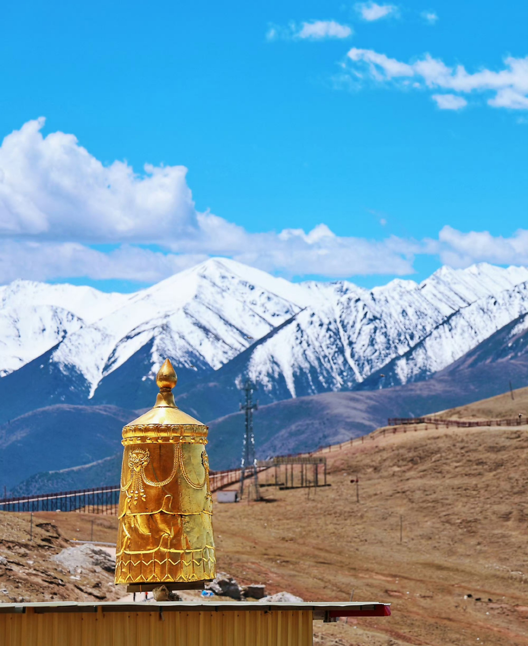 【孜珠寺】位于昌都市丁青县孜珠山顶,7215此地海拔高达4800米,是
