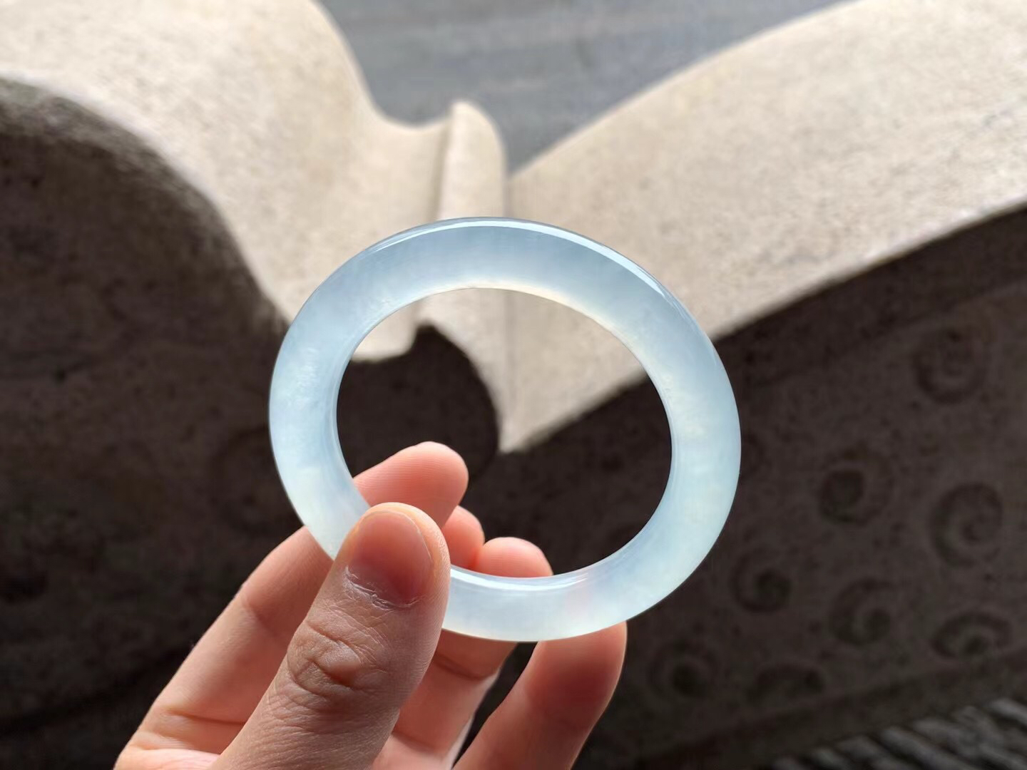 高冰种晴底圆条镯,冰透水润,清透干净,素雅怡人