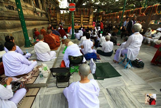 实拍佛教信徒心中的圣地菩提伽耶,来自东南亚和西藏的朝圣者最多