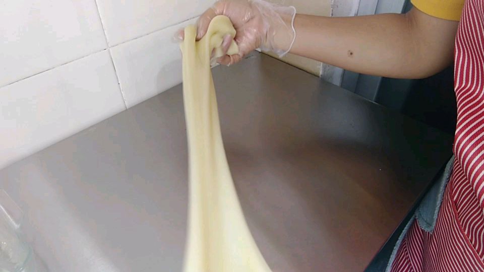 放三天都不会变硬的拉丝麻薯馅,材料很简单,制作过程超解压哦