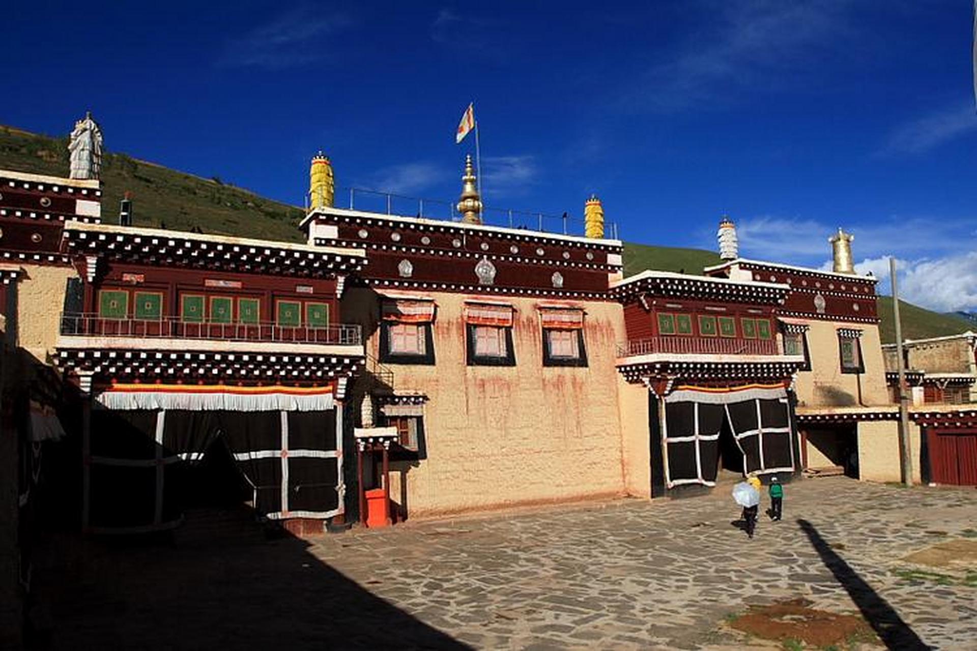 重逢巴蜀#  四川甘孜藏族自治州道孚县是一处神秘的旅游目的地.