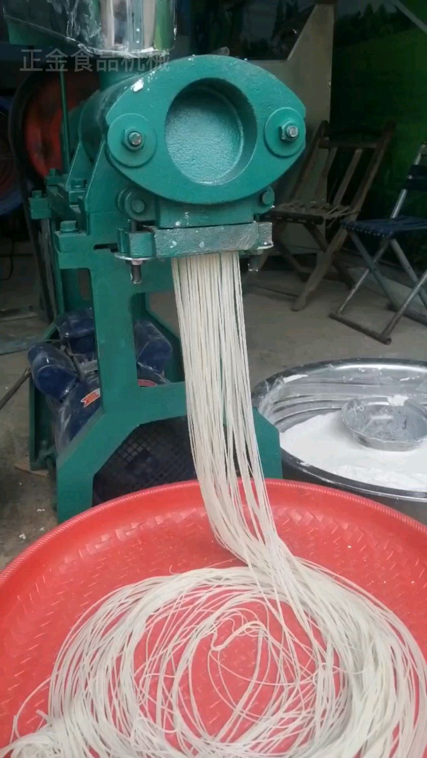 小型自熟米线机小本创业米粉机厂家送技术和配方