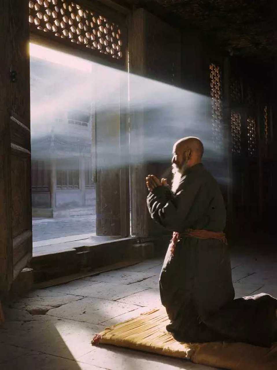 法师超度诵经-超度亡人诵经对联