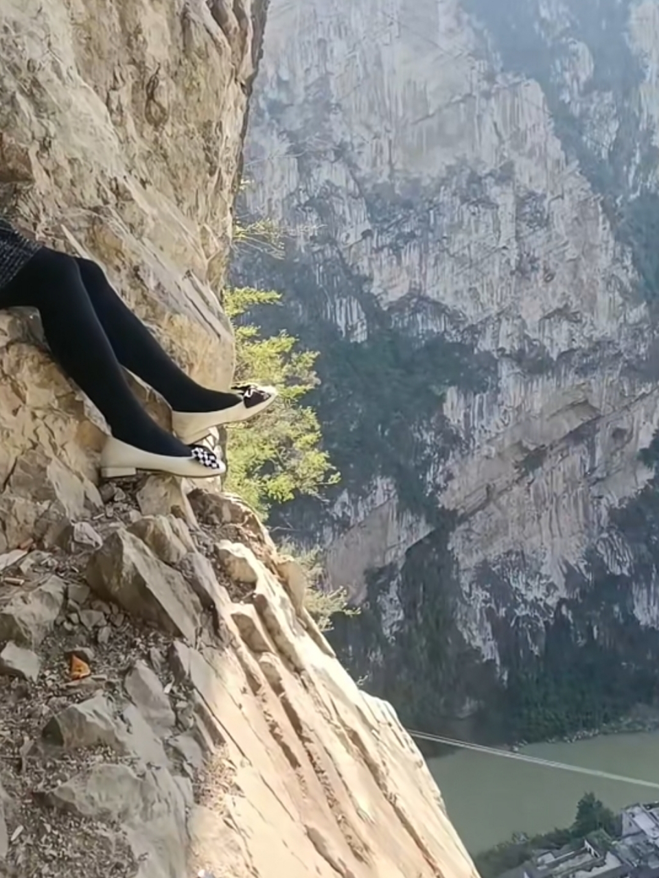 这个角度看风景别有一番风味,但是两腿发软.